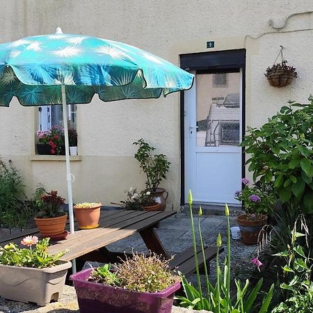 Chez Merlyn Locarn Exterior photo
